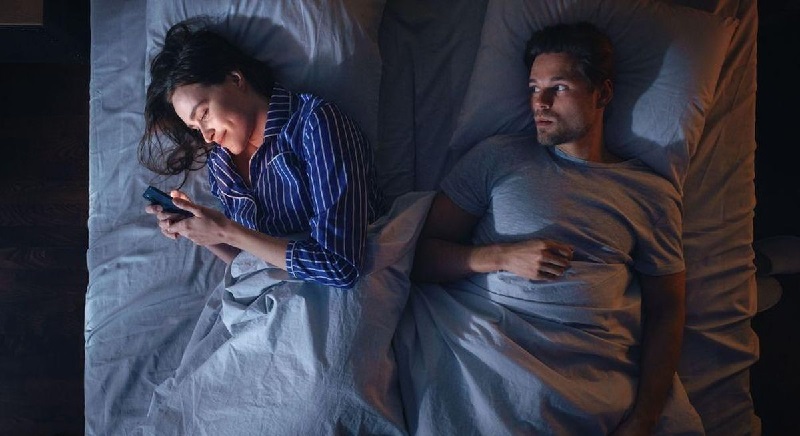 Xác minh tin nhắn ngoại tình qua cơ quan chức năng